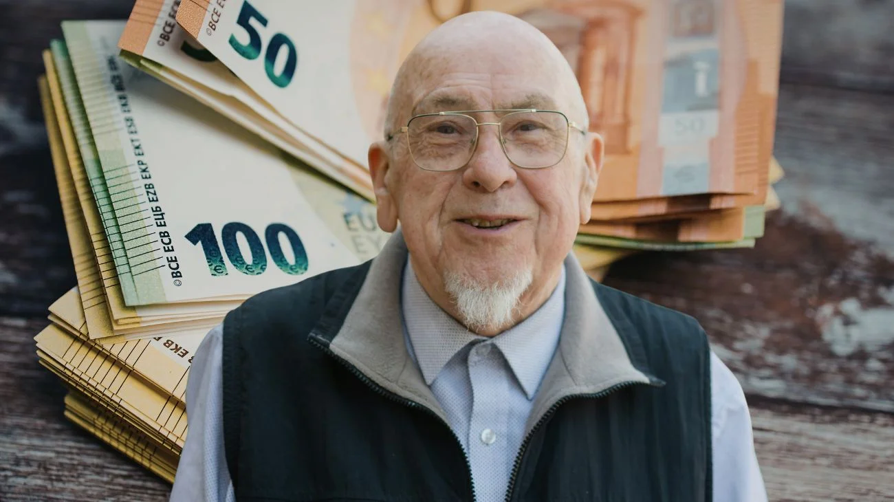 Anziano vince alla lotteria e investe i soldi in un'attività che ha dell'incredibile: l'assurda storia dal Regno Unito